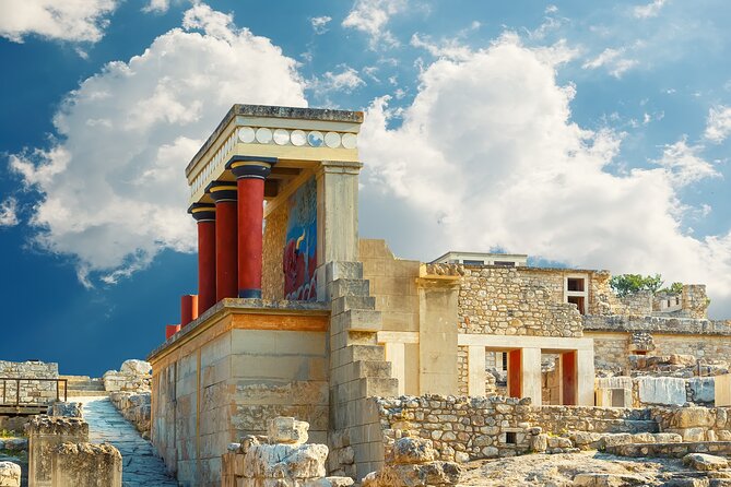 Knossos Palace of Crete with transportation 7h tour - Choosing the guide option