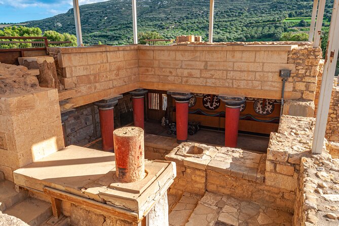 Knossos Palace Private Walking Tour - The Bull-Leaping Fresco and the power of an image