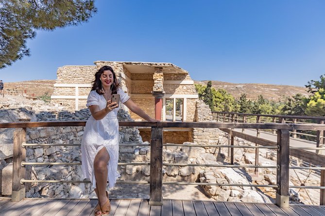 Knossos Palace: Self-Guided Audio Tour on your Phone (without ticket) - Understanding the $13.88 price