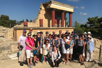 Knossos Private Guide - Unlock the Secrets of the Labyrinth - Meeting your guide at the palace entrance