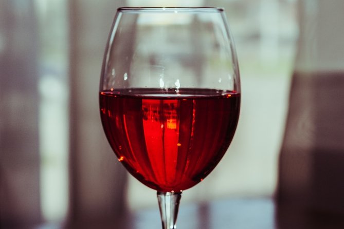 Knossos Wine & More - What the private vehicle and guide add