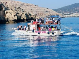 Kolymbia: All-Inclusive Catamaran Cruise with Lunch & Drinks - Unlimited beer, wine, and soft drinks (and how to use it smartly)