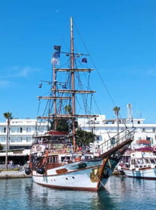 Kos: 3-Island Cruise with Lunch and Hotel Transfer - A Wooden Yacht Day: Deck Comfort, Shade, and a Bar