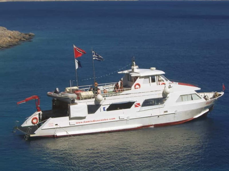 Kos: Try Scuba Diving with a diving boat - Boat comfort on the Liamis Dive Boat-Apollon