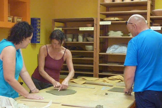 Koumoulia Ceramics / Ceramics courses - Handbuilding and the wheel: learning by doing (not by watching)