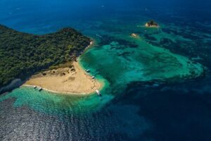 Laganas Zakynthos: Marathonissi, Keri Caves and Turtles Spotting - Stop 1: Laganas Bay and the Sea Turtles Moment