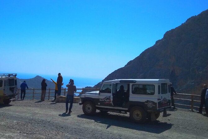 Land Rover Safari: Tripitis Gorge and Beach, South Crete - Lunch on the beach: the value of a real 3-course meal