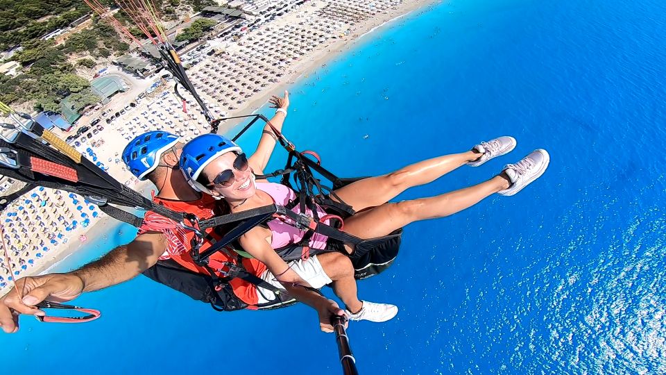 Lefkada paragliding tandem flighs/ Kathisma beach - Who should choose this flight?