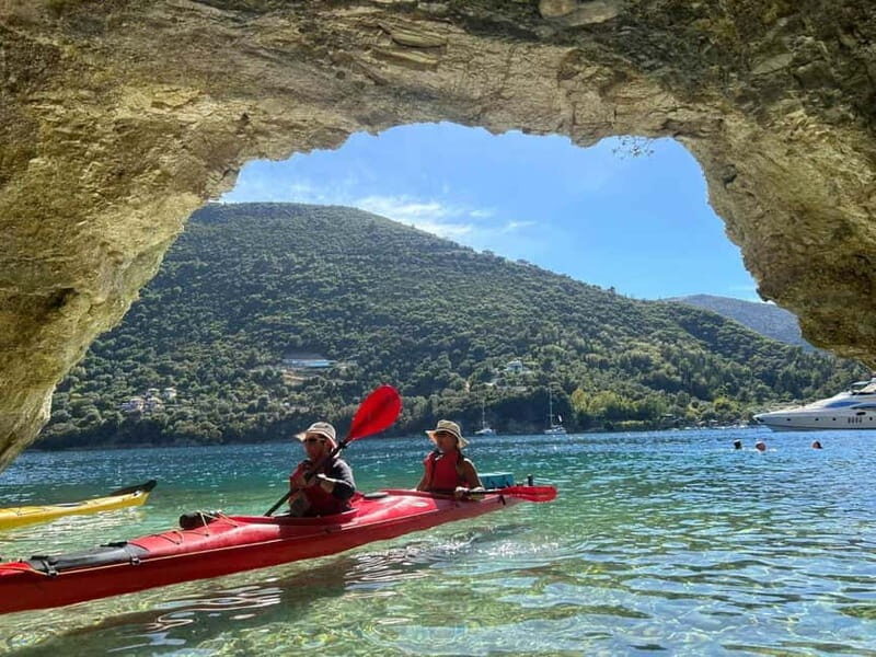 Lefkada:Nydri, Scorpios Kayak Odyssey Island Hopping - Skorpios by kayak: private-island coastline, then swim and snorkel