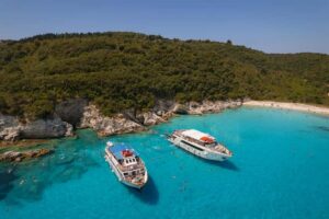 Lefkimmi: Paxos, Antipaxos, and Blue Caves Luxury Cruise - Boarding The Deluxe Vessel: Comfort, Wi‑Fi, and a DJ Soundtrack