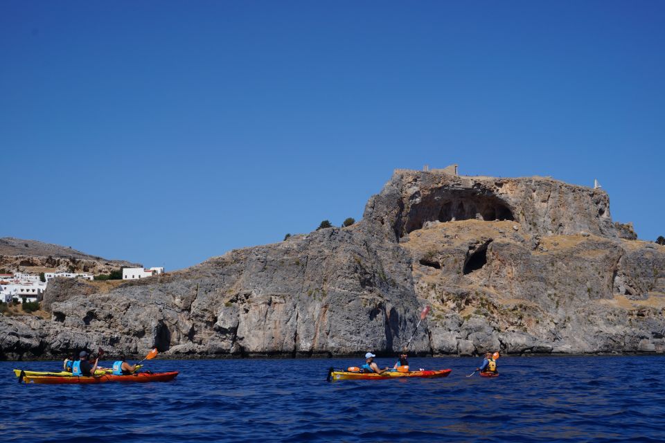 Lindos: Sea Kayaking & Acropolis of Lindos Tour with Lunch - A seaside lunch after the morning workout