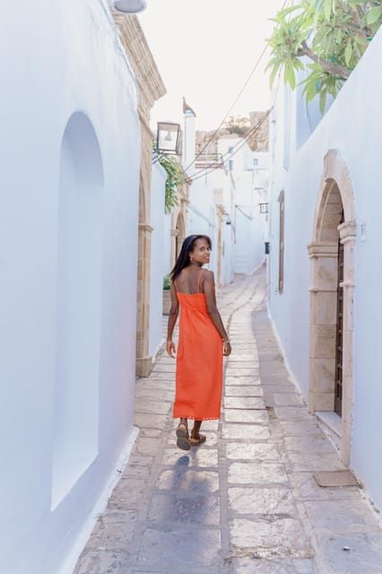 Lindos Tailored Photo Sessions for Lasting Memories - Receiving and using the finished photographs