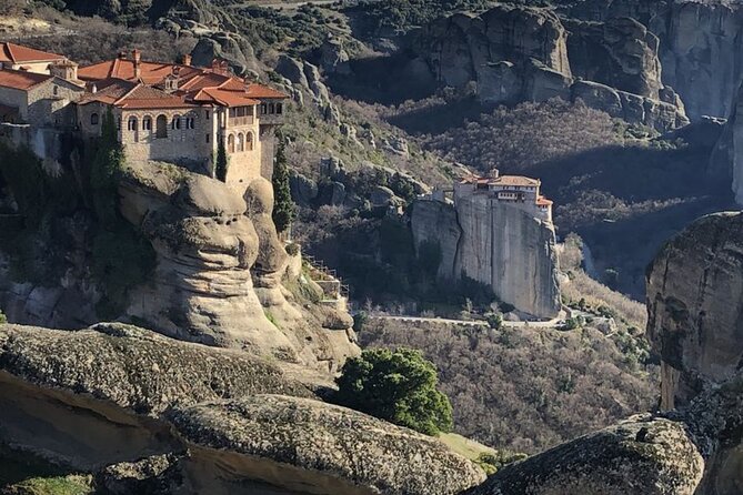Local Agency - 1 day by Train Thessaloniki to Meteora in English or Spanish - Seeing all six monasteries from the road