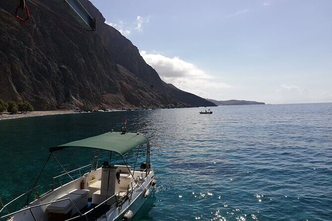 Loutro the hidden village in the South and Glyka Nera Beach - The route in plain English: from Sfakia to the sea and back