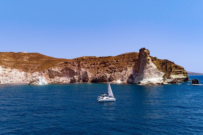 Luxury Caldera Cruise with a rich BBQ meal and drinks! - BBQ lunch, drinks, and the value of a catered day