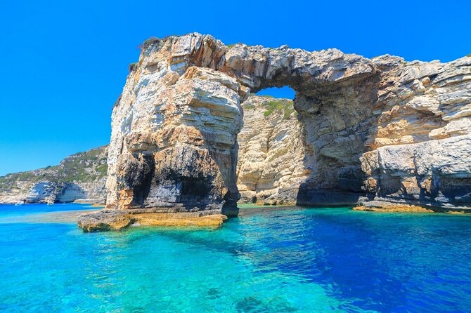 Luxury Private Cruise to Paxos, Antipaxos & Blue Caves with Lunch - Gaios offers lunch and a change of pace