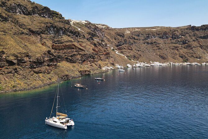 Luxury Santorini Sunset Cruise: Dinner, BBQ, Open Bar, Transfers - First Impression: Vlychada Marina and a Smooth Start