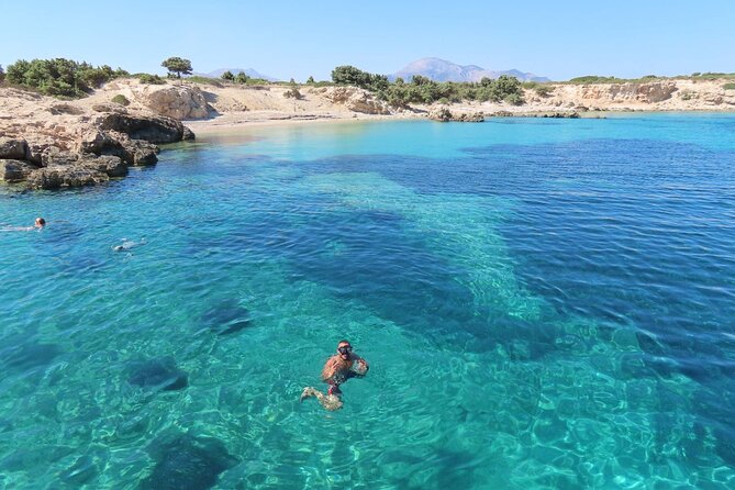 Luxury Transfer and 3 Island Cruise from Kos - Crowds, shade, and the comfort question