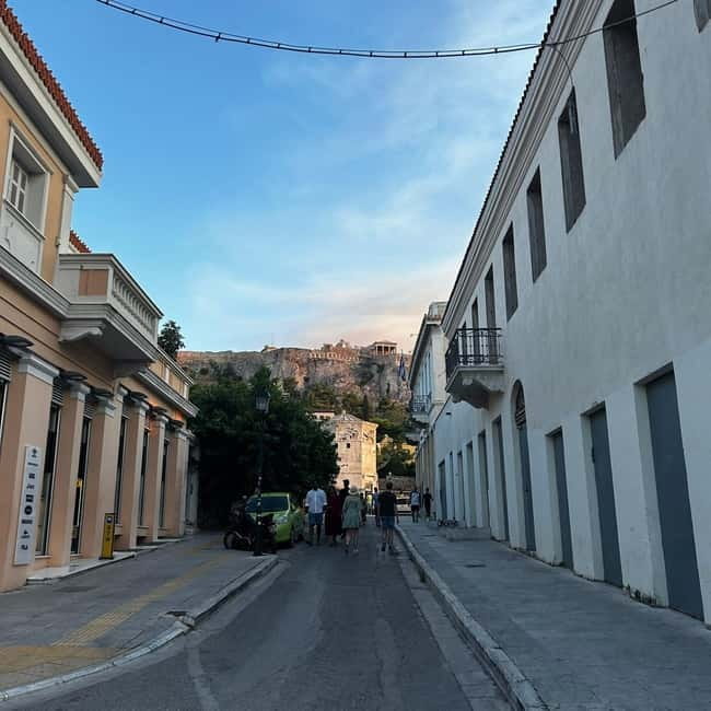 Magic Walk in Athens with Local Friends - Graffiti, street scenes, and everyday Athens
