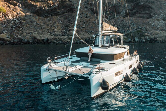 Majestic Catamaran Caldera Cruise with Snacks, Meal & Drinks - 4.5-Hour Catamaran Route: The Caldera, Done Efficiently