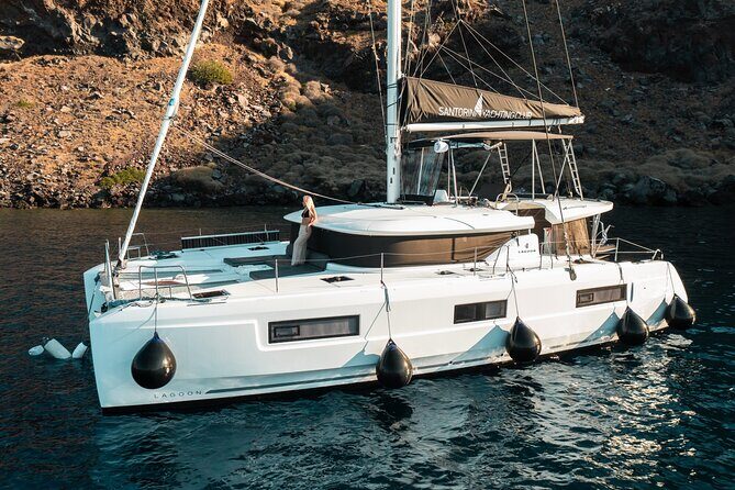 Majestic Catamaran Caldera Cruise with Snacks, Meal & Drinks - Red Beach Photo Pass: When You Need Less Time, Not More