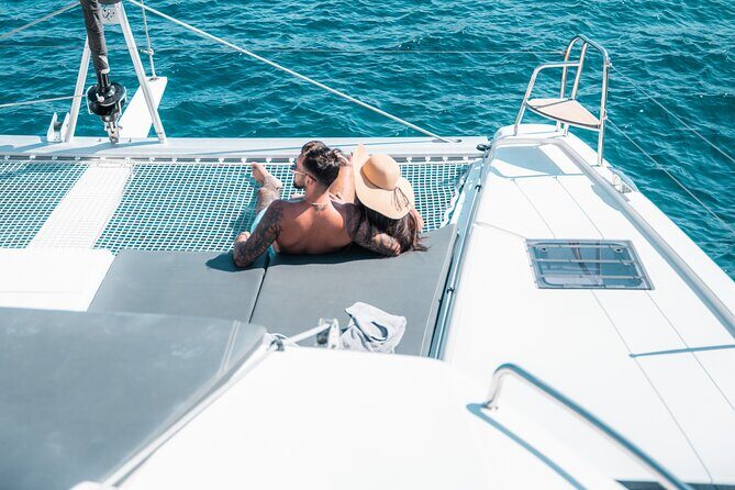 Majestic Catamaran Caldera Cruise with Snacks, Meal & Drinks - Drinks + Wi‑Fi: Why That Little Extra Matters