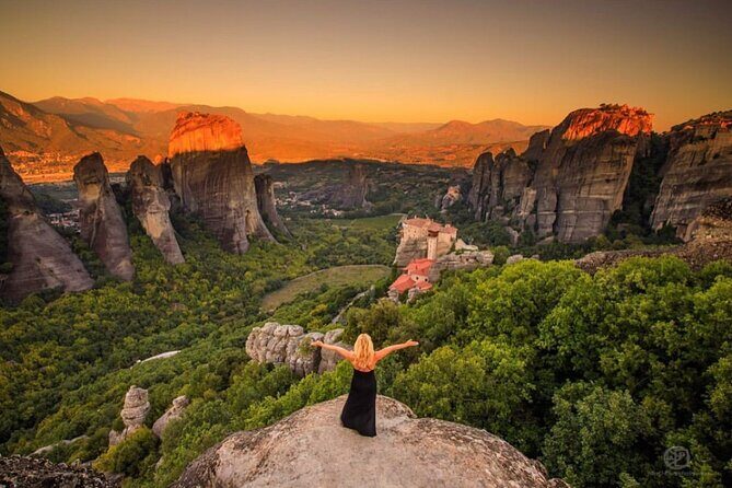 Majestic Sunset Meteora Tour with Local Guide - Entrance fees, timing, and the real cost of this $36.30 price