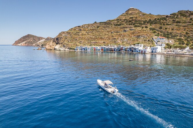 MARVEL SEAWEED 9.6m/32ft Private Boat Tour - Leaving Adamantas for the open water