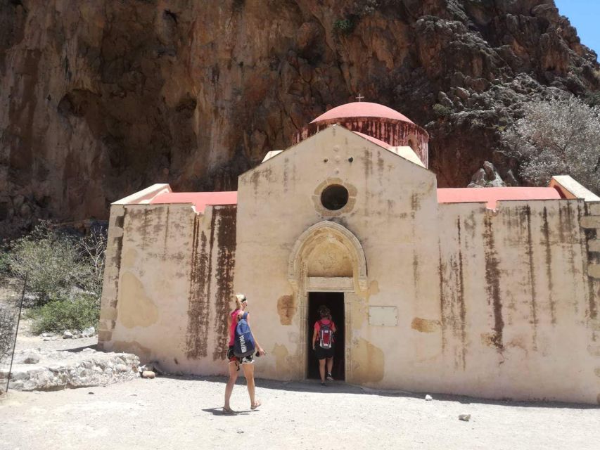 Matala Agiofarago Gorge Guided Jeep Safari Tour - Crossing the Messara Valley by vineyard and olive grove