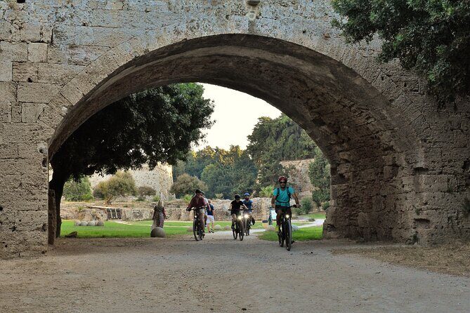 Mediaeval Rhodes E-bike Highlights Photo Tour Morning/Sunset - Kastello and the Palace of the Grand Master of the Knights