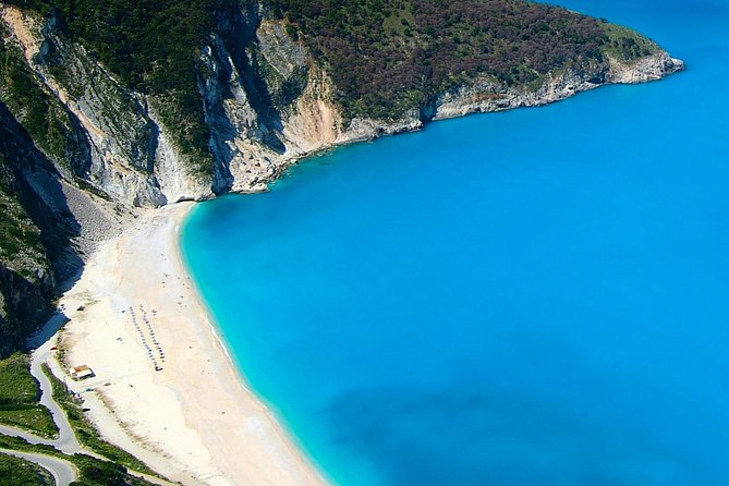 Melissani lake - Drogarati gave - Myrtos foto stop - Myrtos Beach: ten minutes at one of Greece’s famous views