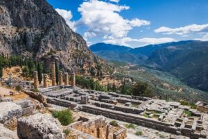 Mercedes Private Tour to Delphi and Arachova - Mercedes E-Class comfort and the small perks that change the day
