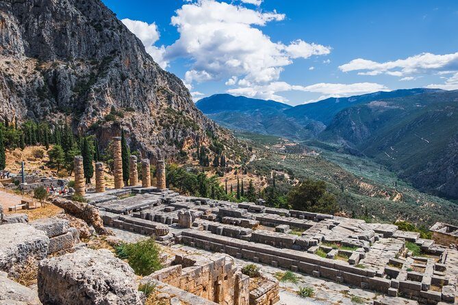 Mercedes Private Tour to Delphi and Arachova - Mercedes E-Class comfort and the small perks that change the day