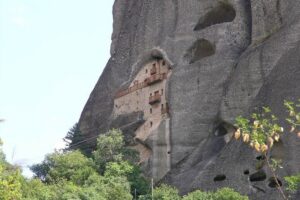 Meteora All Monasteries Tour with Photo Stops - Getting to Kalambaka and the 12:50 Meeting Point