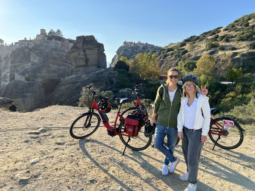 Meteora: E-Bike Epic Sunset Tour With Local Guide & Drink - The sunset observation point and the downhill ride back to Kalabaka