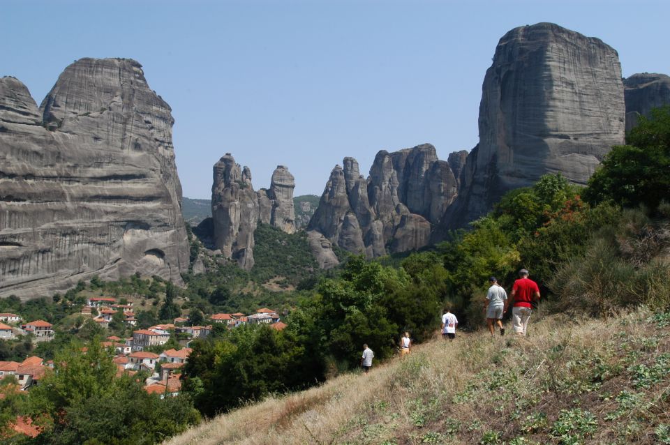 Meteora: Easy Hiking Adventure - How hard is the 8-kilometer hike?