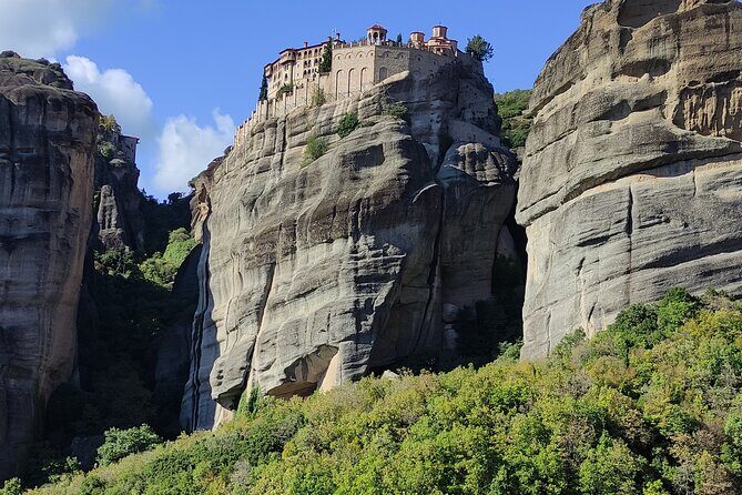 Meteora Experience: Private Day Trip from Thessaloniki - Kastraki lunch stop: a practical break with real views near Kalambaka
