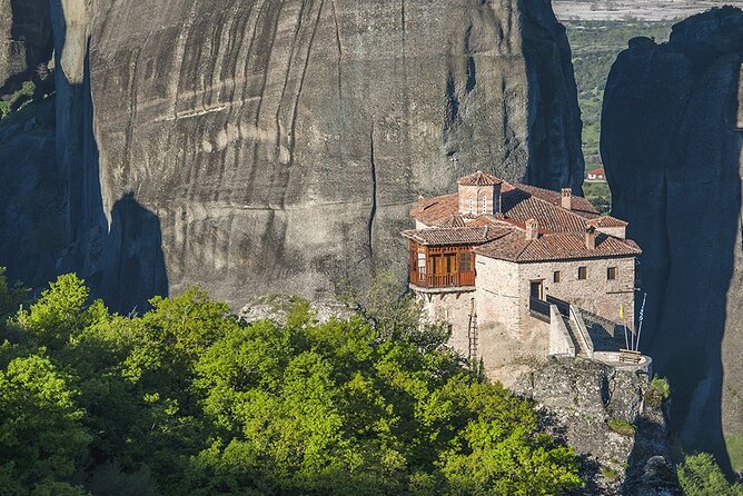 Meteora Full-Day Trip with Guide on Luxury Bus From Athens - The 7:30 am start in Chalandri