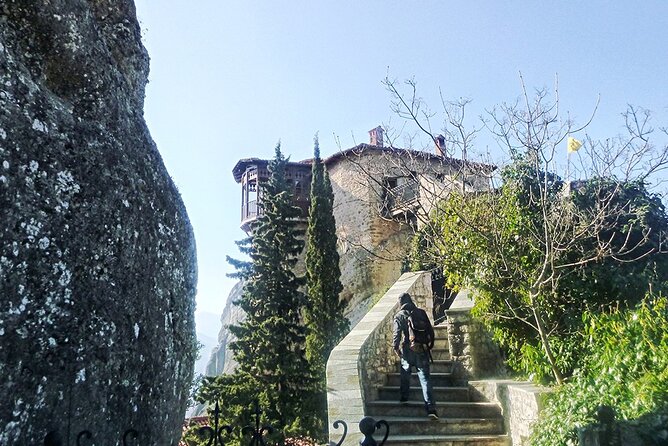 Meteora Full-Day Trip with Guide on Luxury Bus From Athens - Lunch in Kastraki after the monastery visit