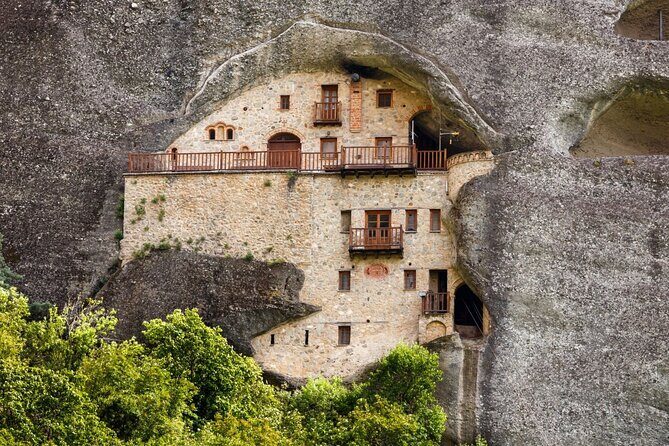 Meteora: Guided Sunset Tour with Monasteries and Caves Visit - From Kalabaka or Kastraki to Meteora’s cliffs: the big convenience win