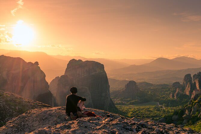 Meteora: Guided Sunset Tour with Monasteries and Caves Visit - Comfort details that quietly matter on a Meteora evening