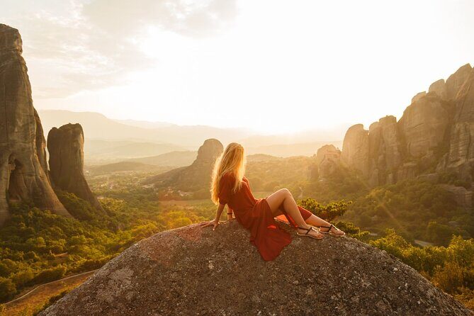 Meteora: Guided Sunset Tour with Monasteries and Caves Visit - Six monasteries in four hours: what the tour really gives you