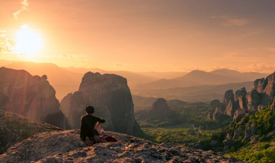 Meteora: Guided Sunset Tour with Monasteries & Caves Visit - The monastery-and-caves route: what happens at each stop