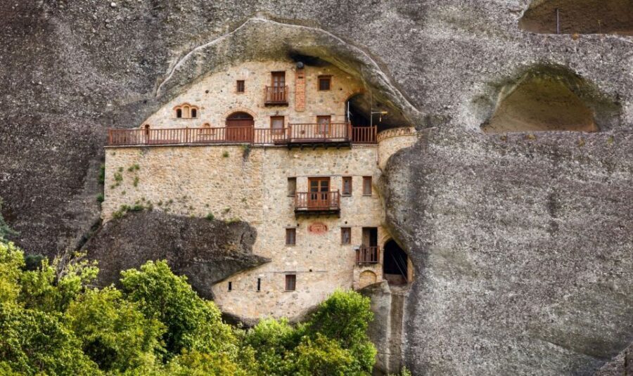 Meteora: Guided Sunset Tour with Monasteries & Caves Visit - Dress code, cash-only fees, and what you should budget