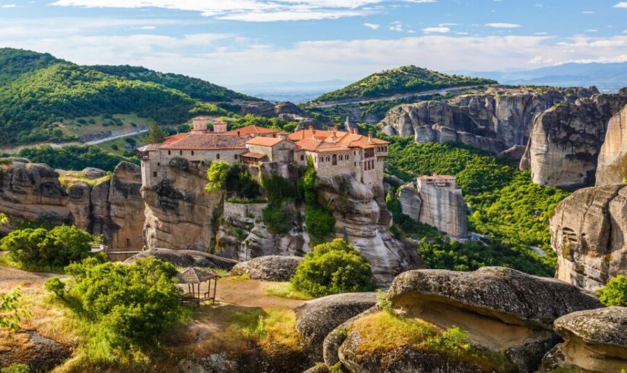 Meteora: Guided Sunset Tour with Monasteries & Caves Visit - Photo stops and timing: how to get the sunset shots without stress