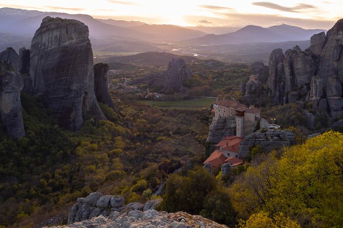 "Meteora Highlights: A Journey Among the Sky-High Monasteries" - Key points to know before booking