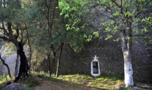 Meteora: Hiking Tour with Local Guide and Monastery Visit - The hike plan and what each stop is really for