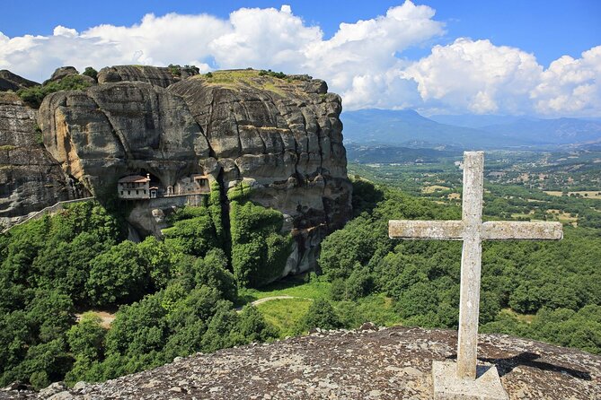 Meteora: Hiking Tour with Local Guide and Monastery Visit - Walking in the footsteps of Meteora’s monks