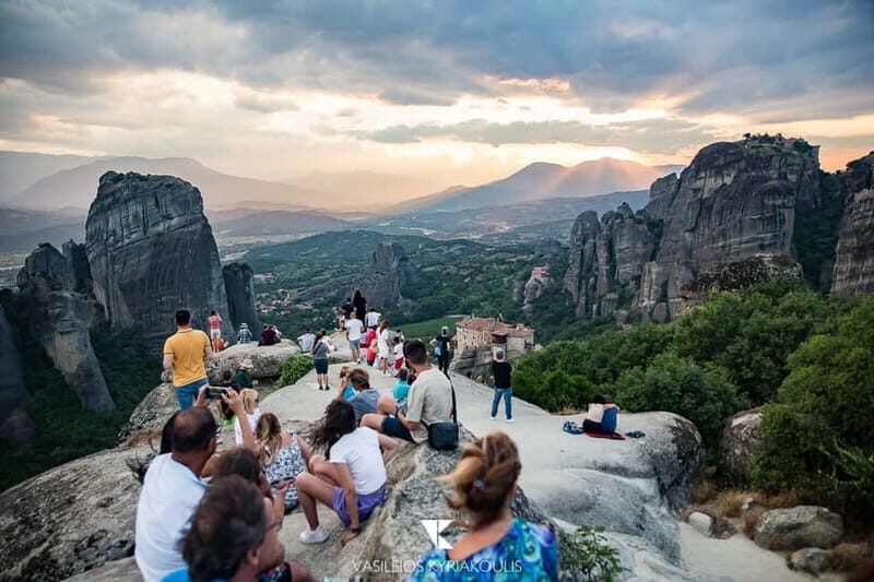 Meteora: Majestic Sunset Tour & Monasteries with Local Guide - Key moments to circle