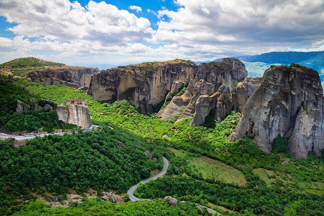 Meteora Monasteries Day Trip from Thessaloniki - Photo stops and the views from the rocks